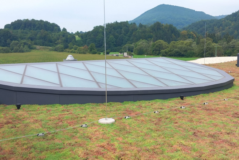 Blog / Strešné sklo-hliníkové svetlíky - foto Blog / Strešné sklo-hliníkové svetlíky - foto