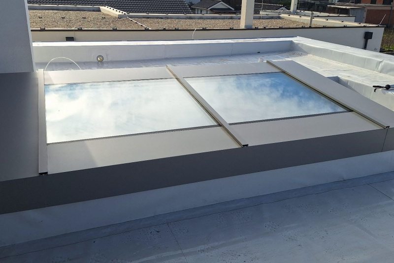 Blog / Strešné sklo-hliníkové svetlíky - foto Blog / Strešné sklo-hliníkové svetlíky - foto