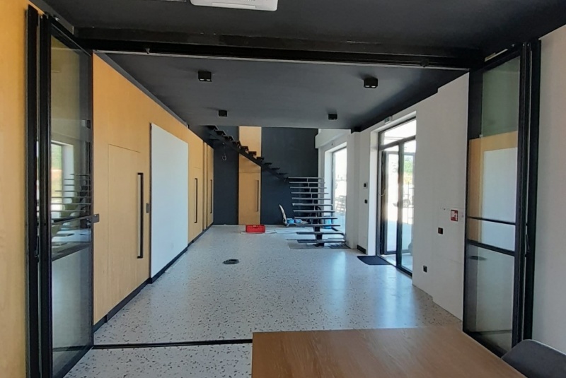 Blog / Sklenená mobilná priečka - foto Blog / Sklenená mobilná priečka - foto